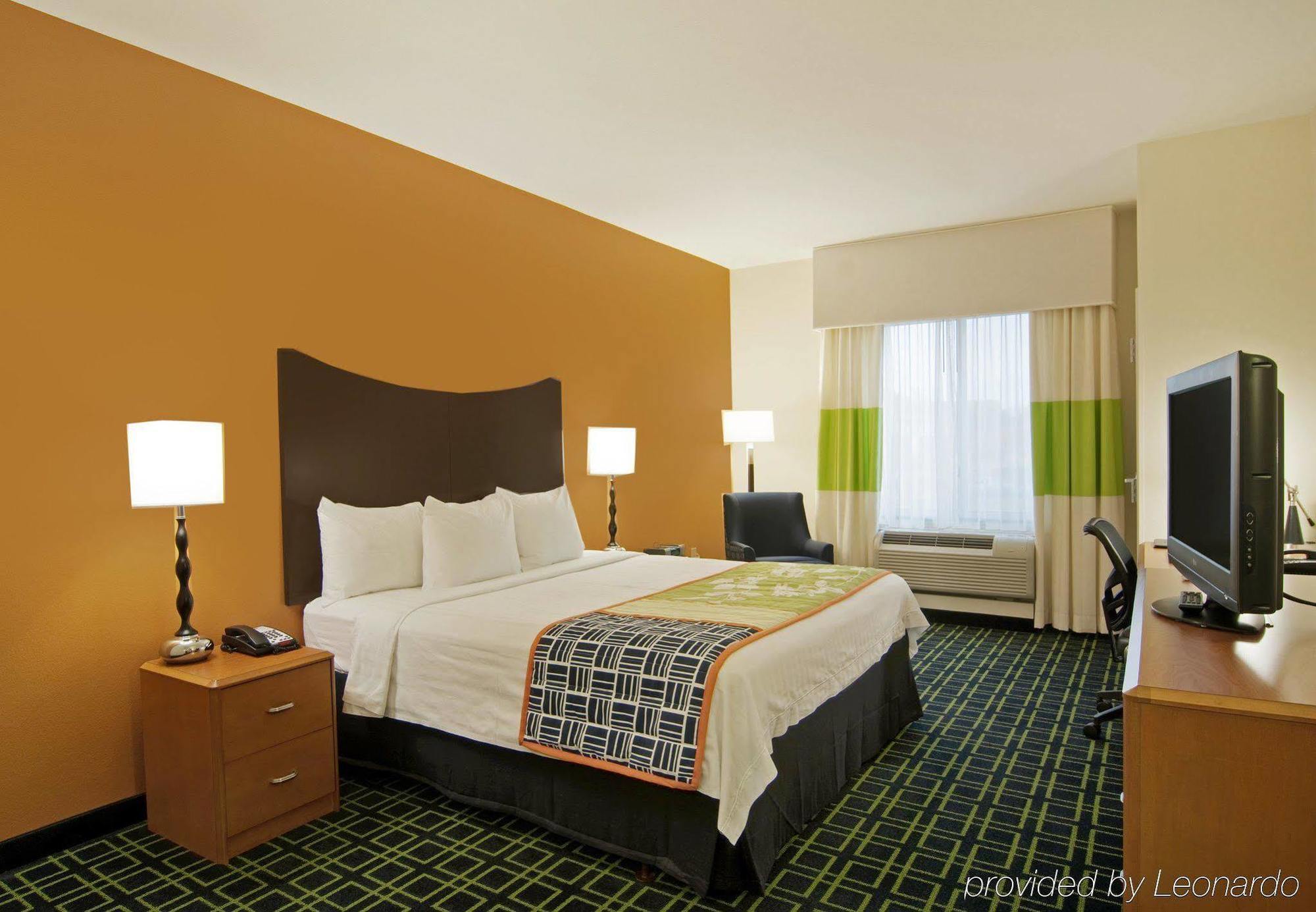 Fairfield Inn & Suites Houston Channelview Room photo