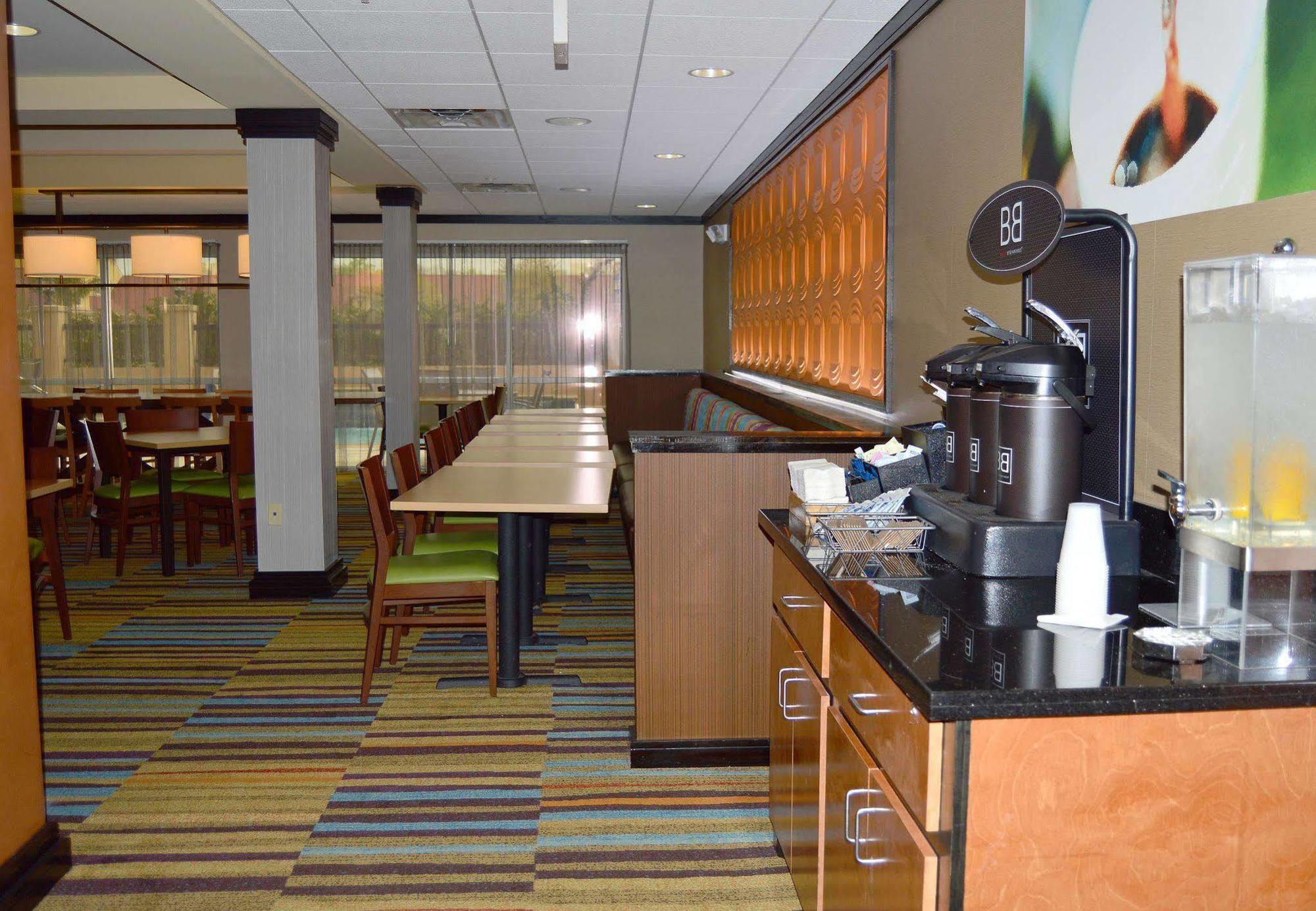 Fairfield Inn & Suites Houston Channelview Exterior photo